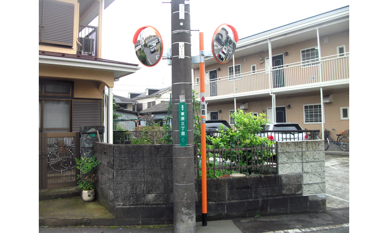 神奈川県座間市　様々な設置環境に対応できる取付金具。